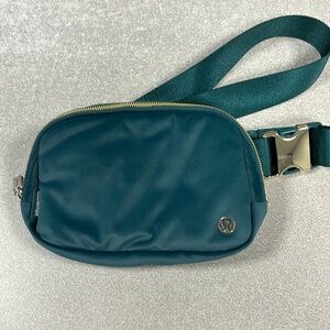 Lululemon beltbag